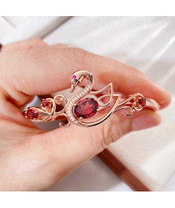 18K Rose Gold Plated Hollow Out Swan Animal Bangles with Red Garnet Gemstone for Women Les magasins à Paris