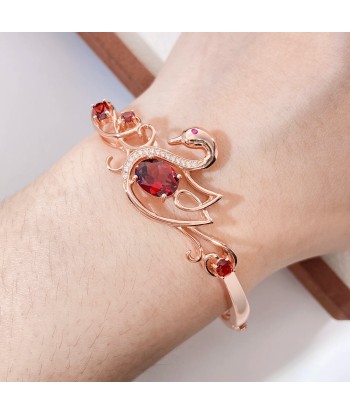 18K Rose Gold Plated Hollow Out Swan Animal Bangles with Red Garnet Gemstone for Women Les magasins à Paris