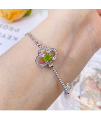 925 Sterling Silver Peridot CZ Key Clover Pendant Necklace for Women 2024