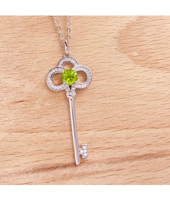 925 Sterling Silver Peridot CZ Key Clover Pendant Necklace for Women 2024