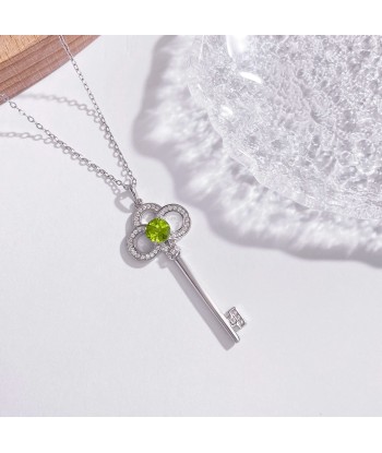 925 Sterling Silver Peridot CZ Key Clover Pendant Necklace for Women 2024