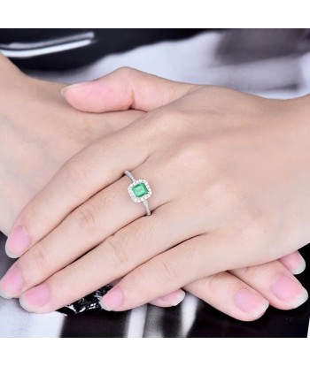 18K White Gold Emerald Cut Emerald Ring for Women Pour