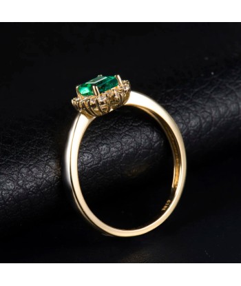 14kt Yellow Gold Emerald and Diamond Engagement Ring for Her votre