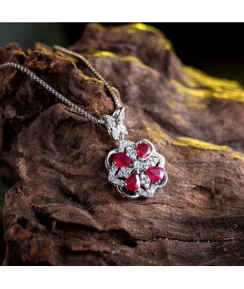 18Kt White Gold Red Ruby Diamond Pear Cut Pendant for Women sur le site 