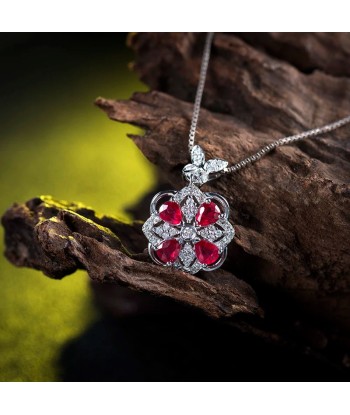 18Kt White Gold Red Ruby Diamond Pear Cut Pendant for Women sur le site 