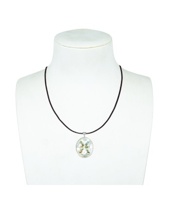 Pisces Zodiac Pendant Necklace with River Shell, Abalone, and Sterling Silver En savoir plus