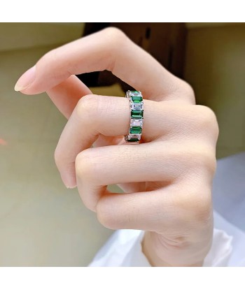 Sterling Silver Wedding & Engagement Ring with Emerald & Moissanite for Women de pas cher