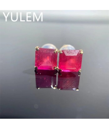 18K Yellow Gold Ruby Diamond Stud Earrings for Women Pour